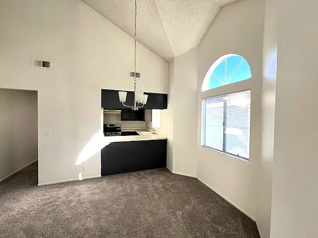 20321 Rue Crevier #550 — Photo 7