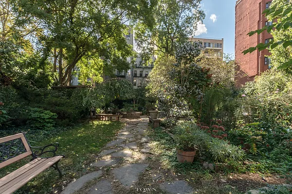 Rented by Town Residential | media 34