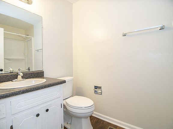 5th image of 617 Madison St #17