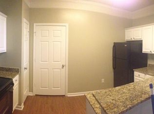 2 E Boulder Creek Blvd APT 110, Fayetteville, AR 72703