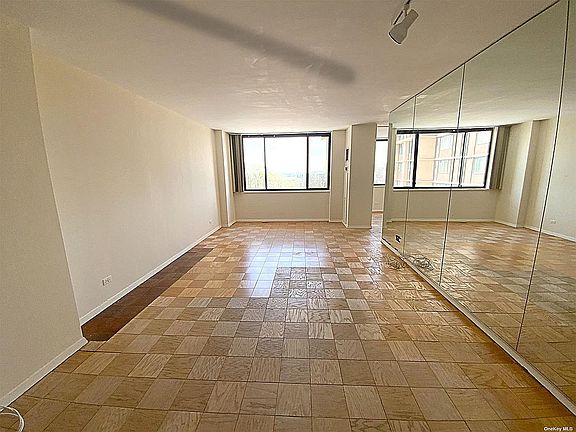 2nd image of 270-10 Grand Central Pkwy #3X