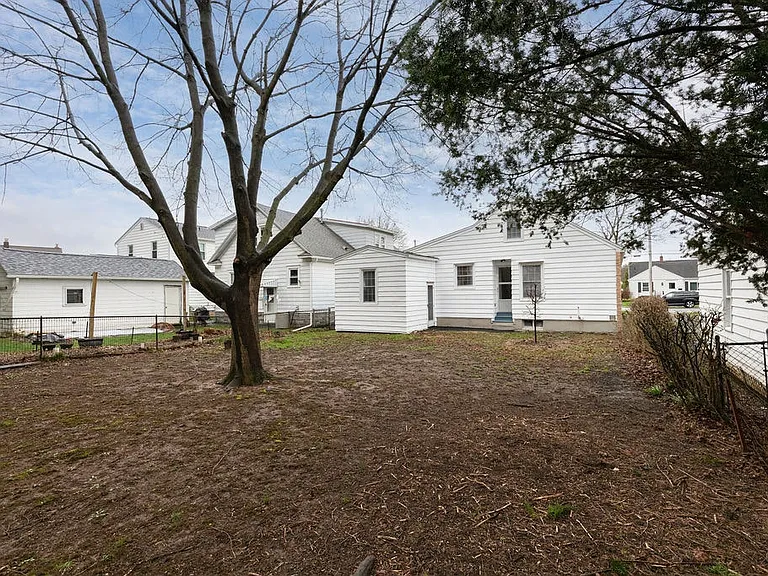 Easy backyard access from the kitchen