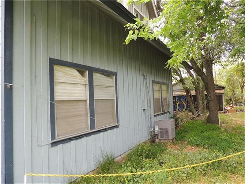 2nd image of 1301 Stewart Rd