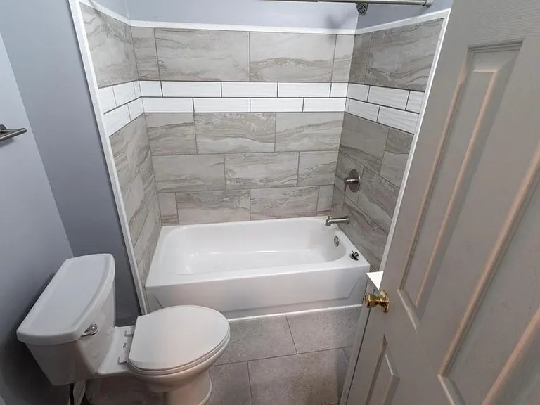 1133 N Keystone Ave — Photo 13