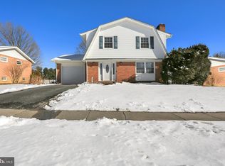 10307 Greenside Dr, Cockeysville, MD 21030