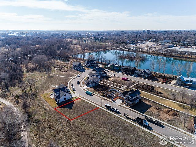1st image of 738 Harts Gardens Ln