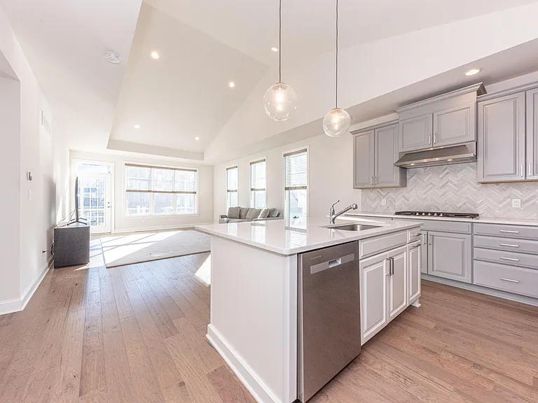 3341 Roseford Blvd — Photo 9