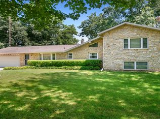 2086 Grand Detour Rd, Dixon, IL 61021