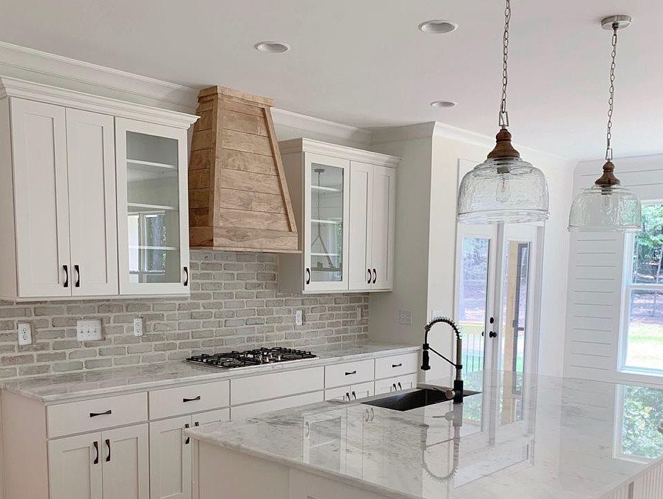 2nd image of 25 Seville Way