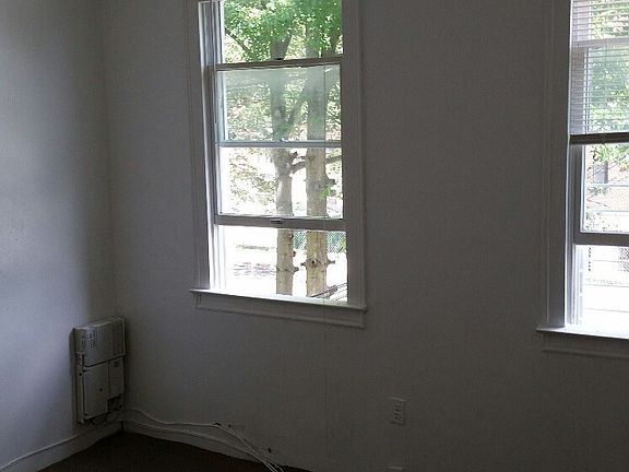 5th image of 358 Neckar Ave