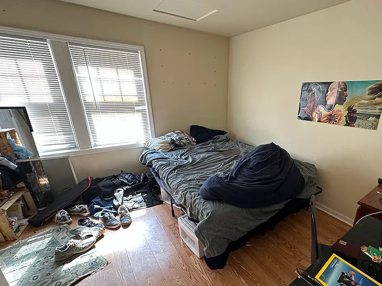 2711 N Kenmore Ave — Photo 13