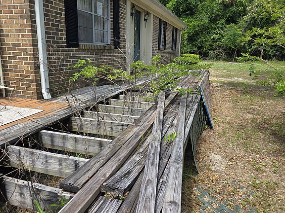 4th image of 7239 E Bay Blvd