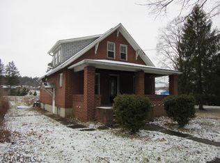 981 Bedford St, Claysburg, PA 16625