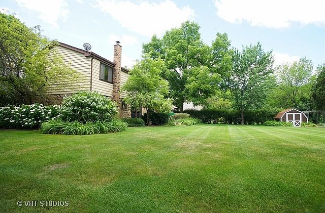 2nd image of 1710 E Burr Oak Dr