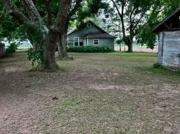 1515 E Boling Hwy, Wharton, TX 77488