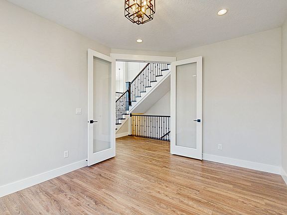 5th image of 12179 N Creek Meadow Ct