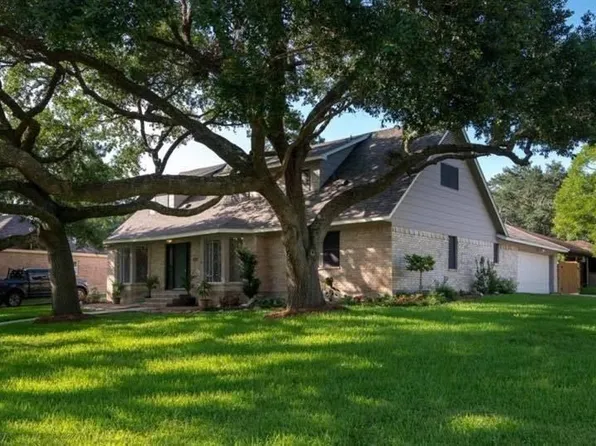 15431 Wandering Trl, Friendswood, TX 77546