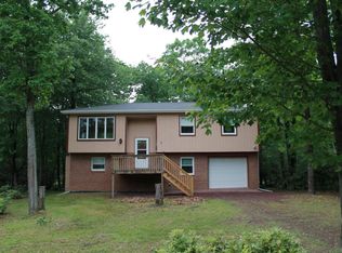 105 Dorchester Dr, Tobyhanna, PA 18466