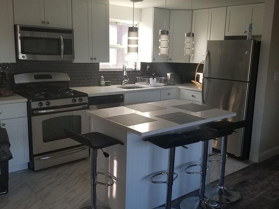 1st image of 61 Sherwood Ave #2