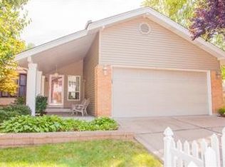 2922 Meramar Dr, Saint Louis, MO