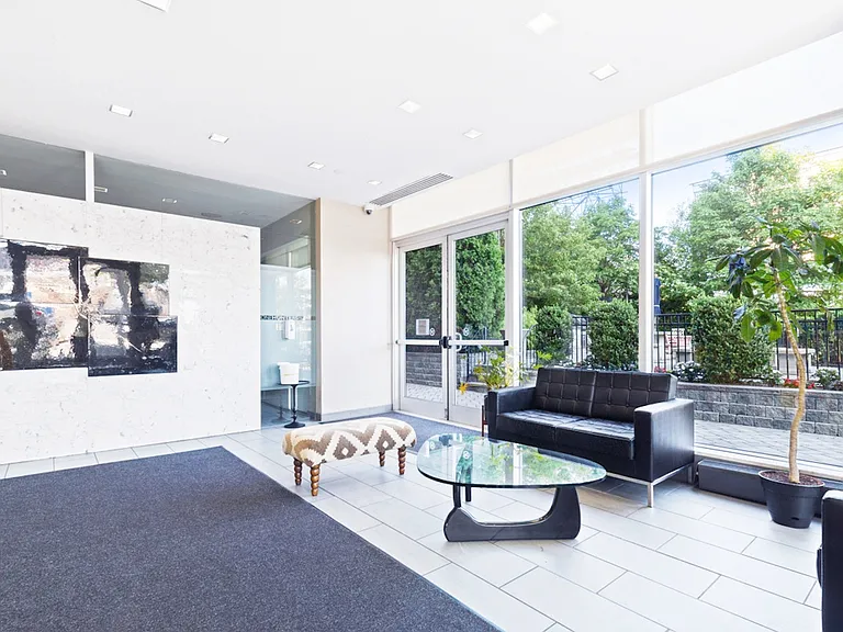 549 Borden Ave #2B — Photo 12