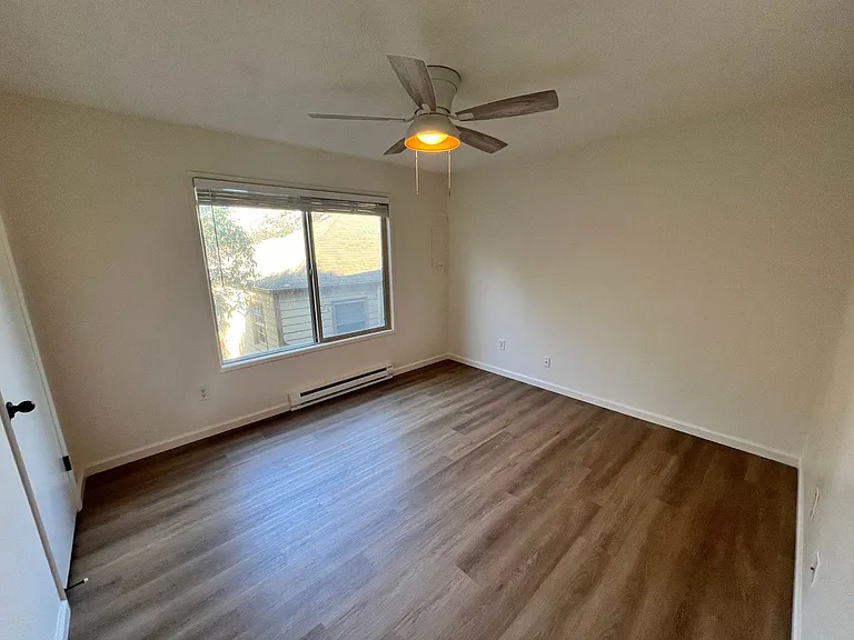 The Clairmont — Photo 15