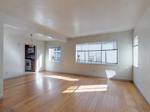 5th image of 2501 Benvenue Ave #15