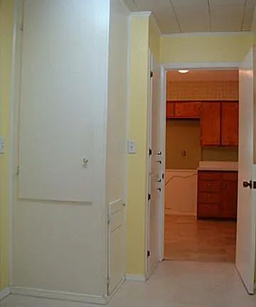 2nd image of 3625 Knight Ln
