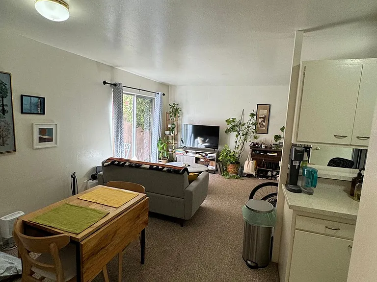 1611 McGee Ave #1 — Photo 6