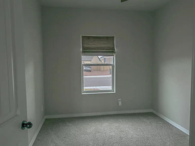 8011 Berwyn Loop — Photo 9