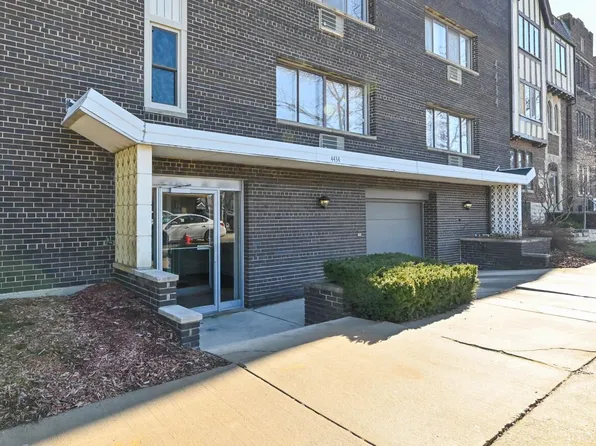 4434 North Oakland AVENUE #102, Shorewood, WI 53211