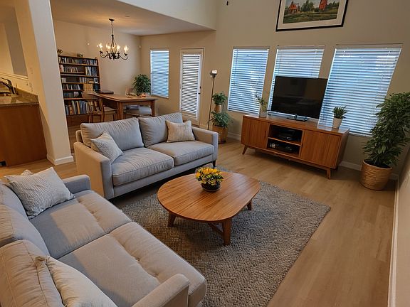 4th image of 10076 Wake Bridge Dr