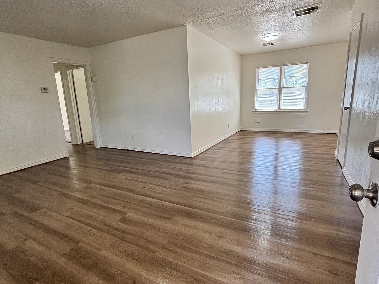 4 bed, 1300 sqft, $1,650 — Photo 4