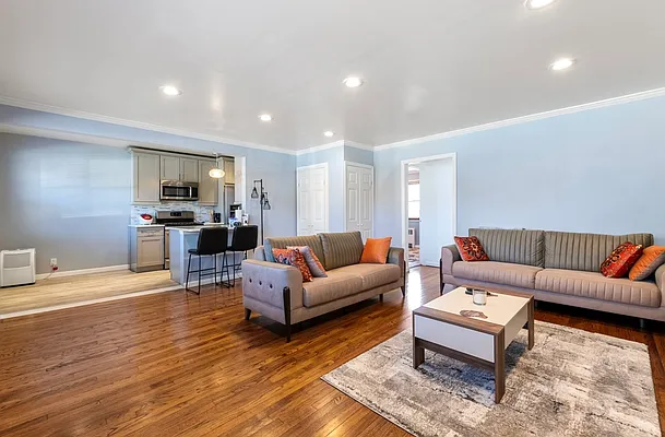 Sold by East Coast New York Inc | media 1