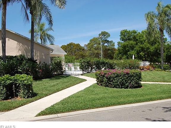 5th image of 790 Wiggins Lake Dr APT 102