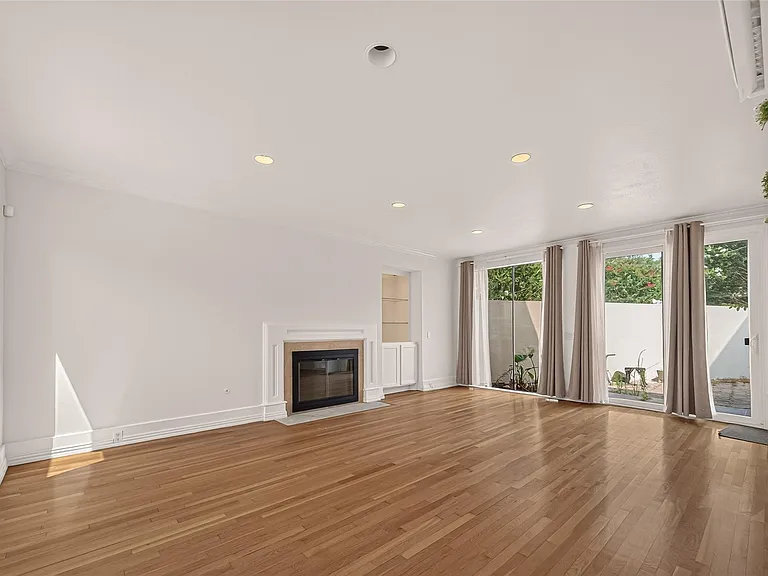 1111 Potomac Dr #A — Photo 11