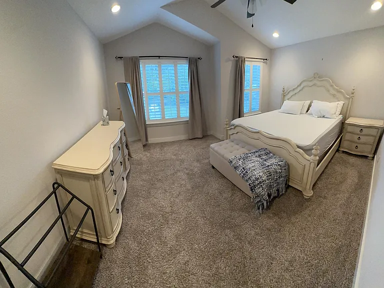 1514 Flagler Ave — Photo 3