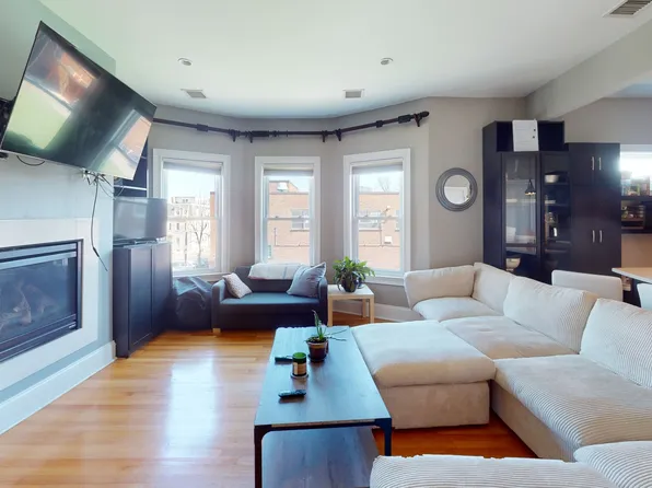 735 E 3rd St, South Boston, MA 02127