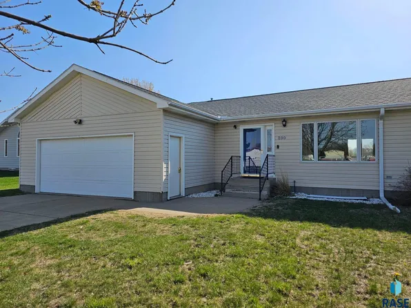 200 S Norbeck St, Vermillion, SD 57069