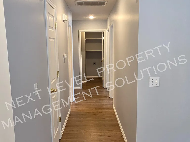 613 E Kimberly — Photo 11