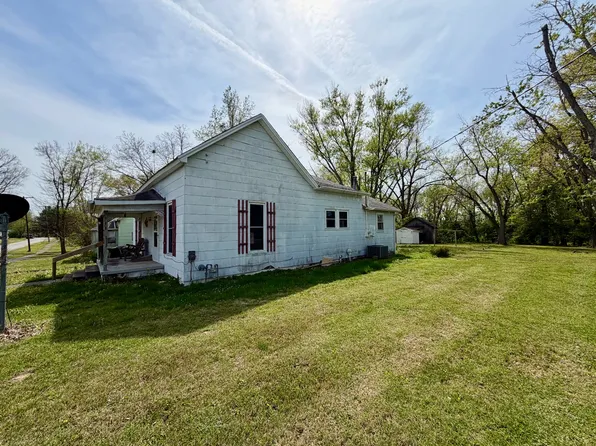 504 S Forrest St, Norris City, IL 62869