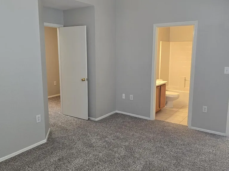 125 S 56th St #41 — Photo 9