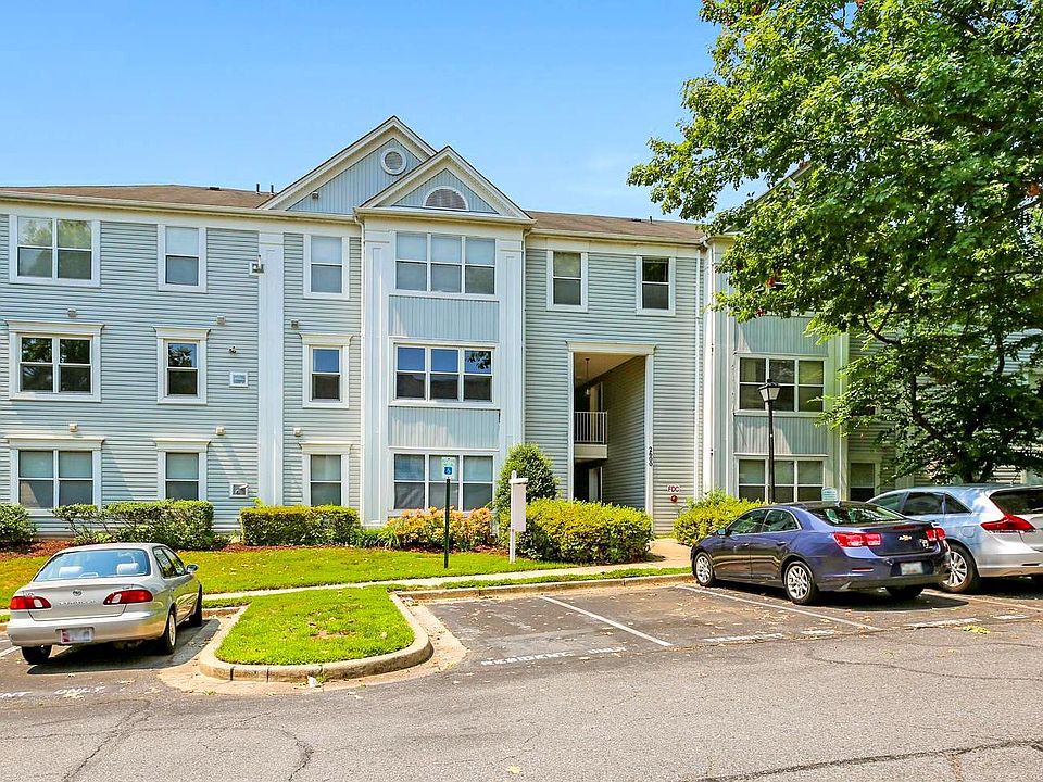 Wintergate At Longmead Condominiums - 2600 Camelback Ln Silver Spring ...