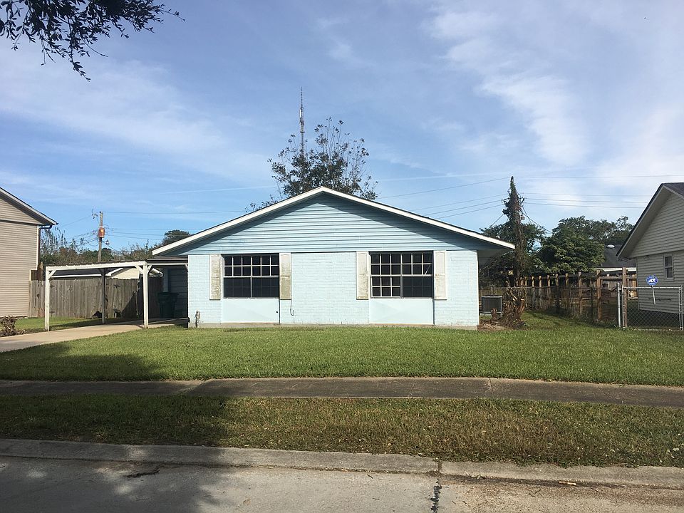 1st image of 213 Amapola Cir