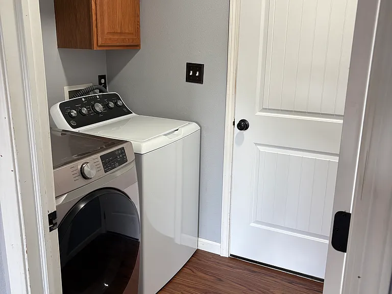 2204 Rosemont Pl S — Photo 10