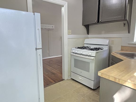 5th image of 306 S Valentine St