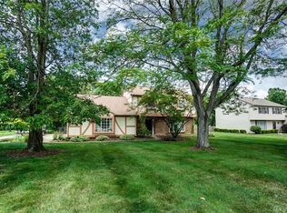 8731 Castlecreek Dr, Dayton, OH 45458