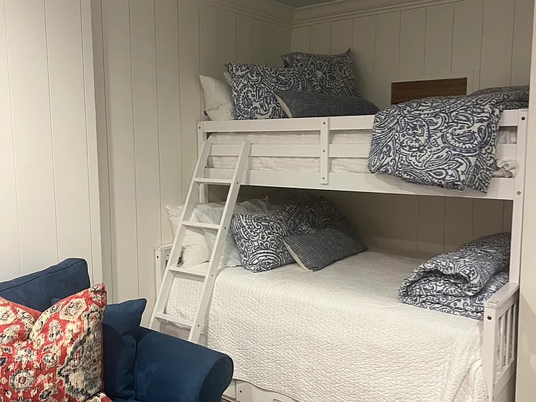 22 Blue Lagoon — Photo 22