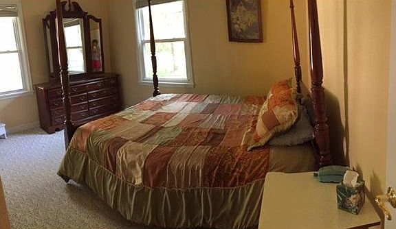 3rd image of 815 Lovell Ave