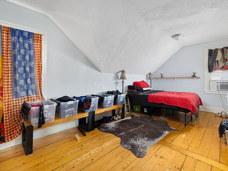 54 Barton St #3 — Photo 11